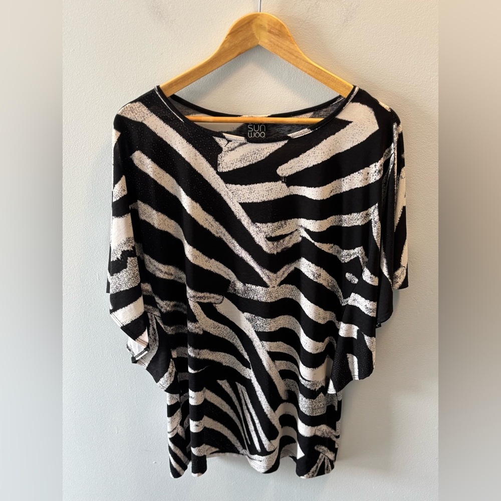 CLARA SUN WOO Anthropologie Blouse XS Black White Abstract Batwing Sleeve Boho